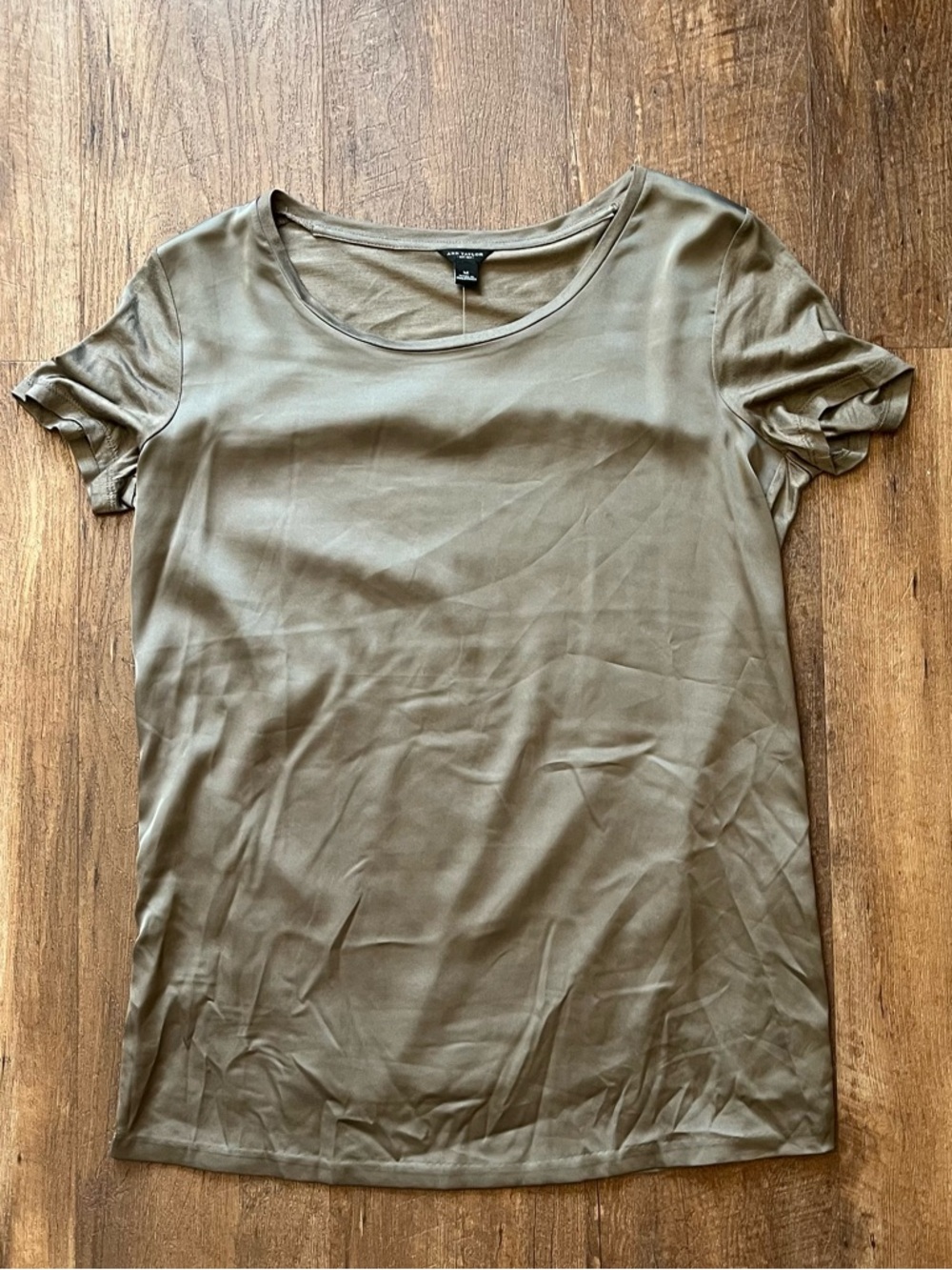 Ann Taylor NWT brown Short Sleeve Blouse  size medium